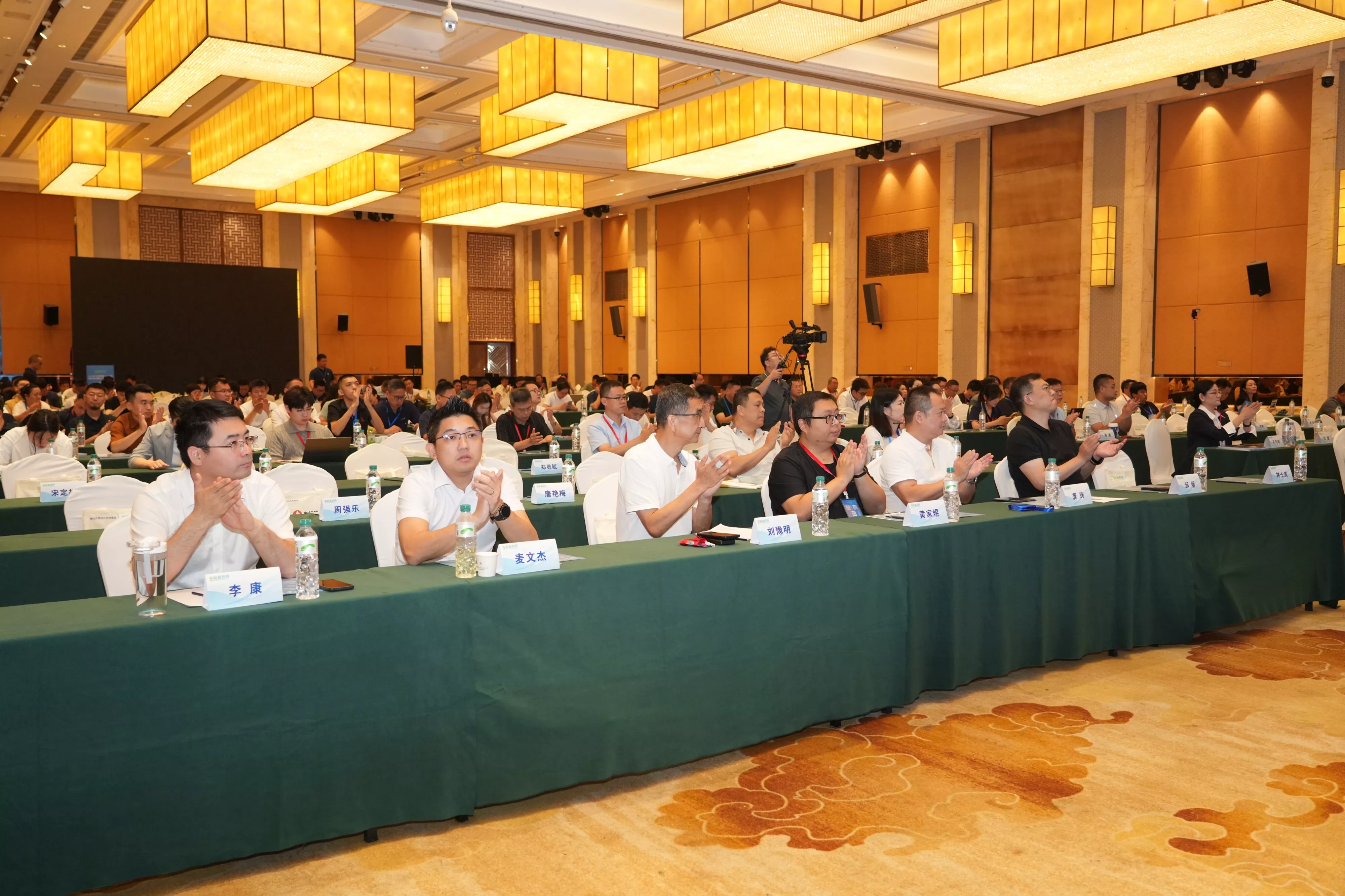 破壁垒，融生态|2026中国国际光储充生态融合大会在广州隆重举行